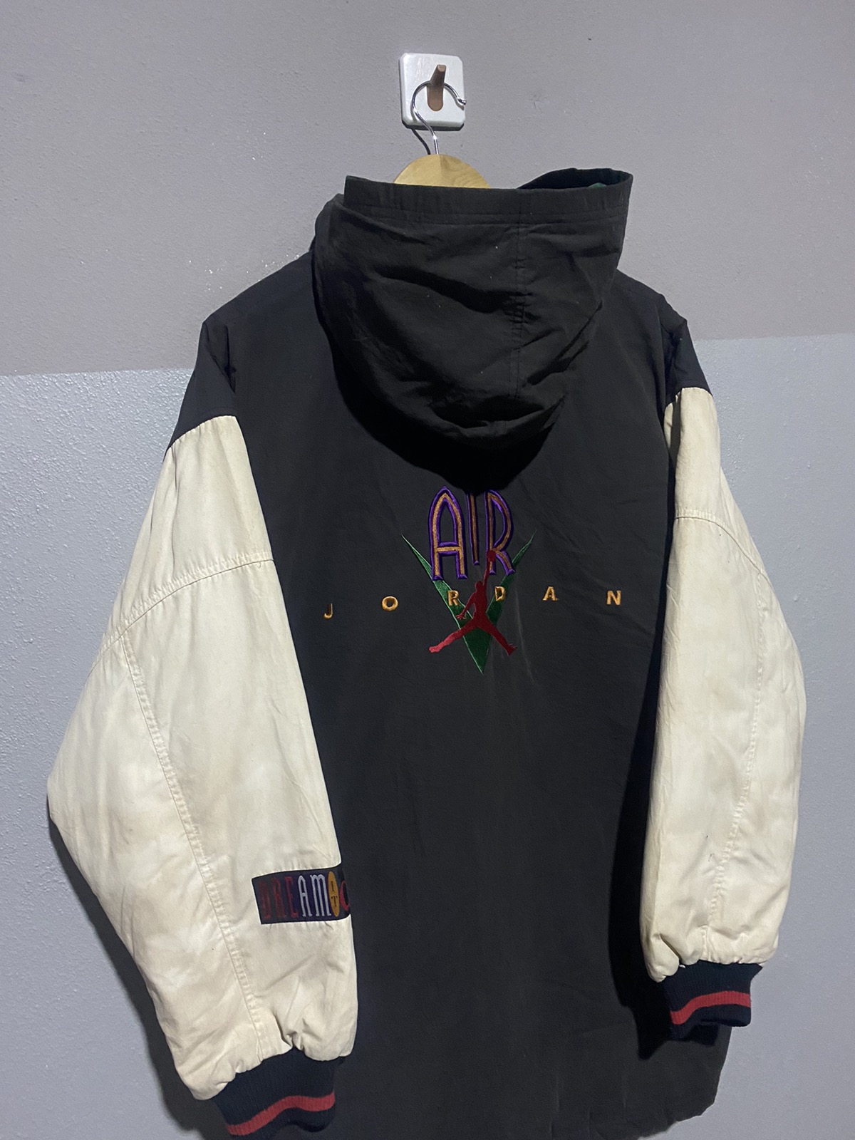 Shops Authentic Nike Air Jordan Jacket