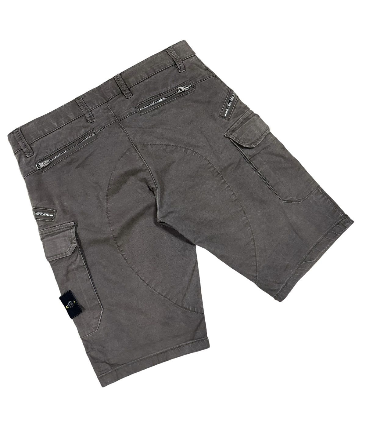 Stone Island Bermuda Cargo Short Pants - 9