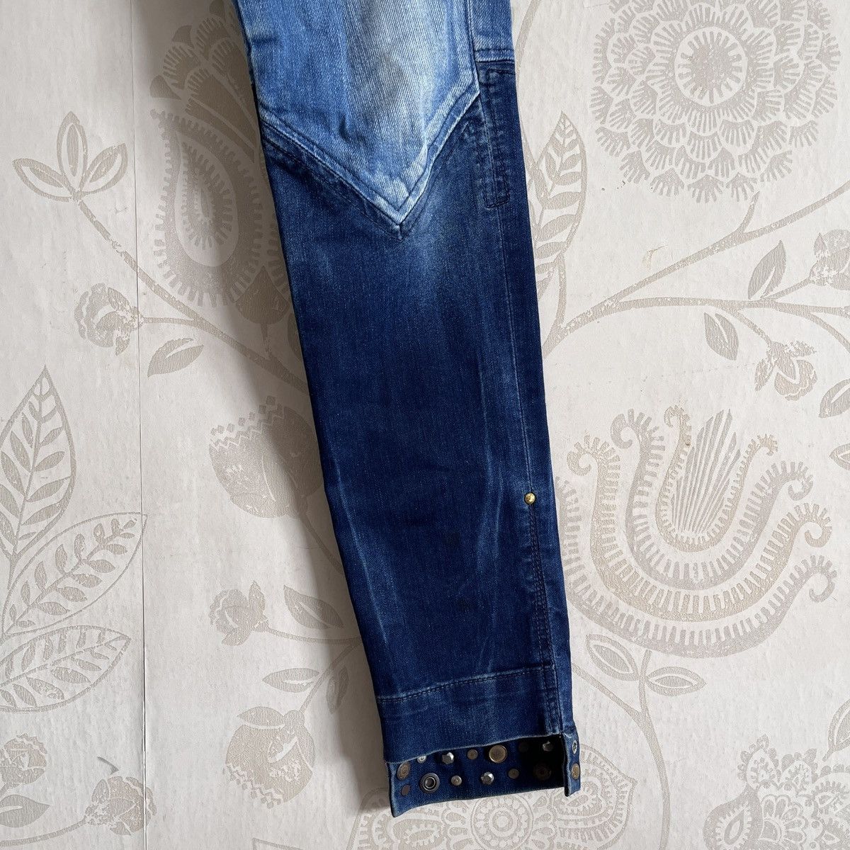 Marithe Francois Girbaud Skinny Ankle Signage Denim Jeans - 20