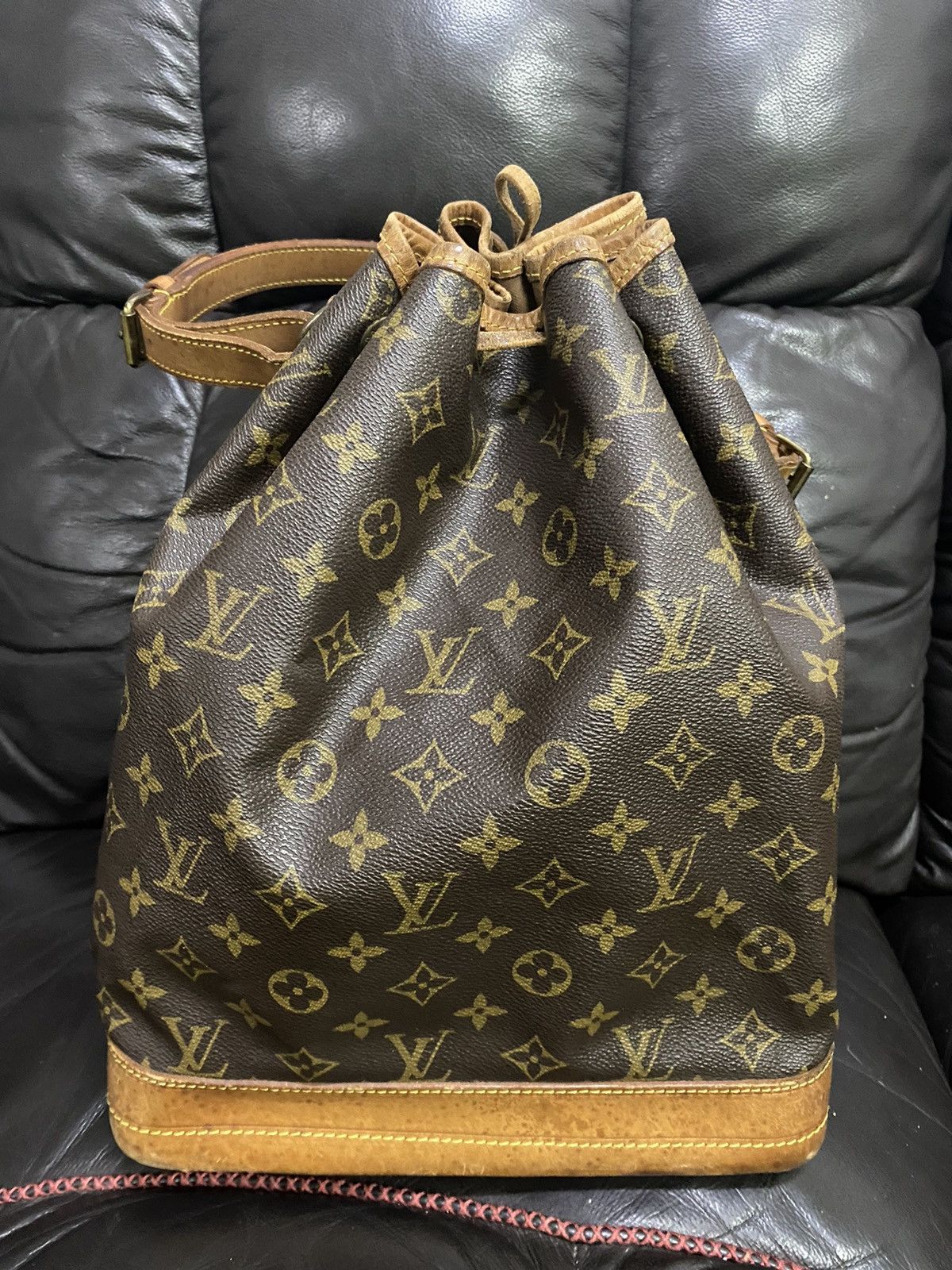 Louis Vuitton Vintage Neo GM Monogram Dawstring Shoulder Bag - 2