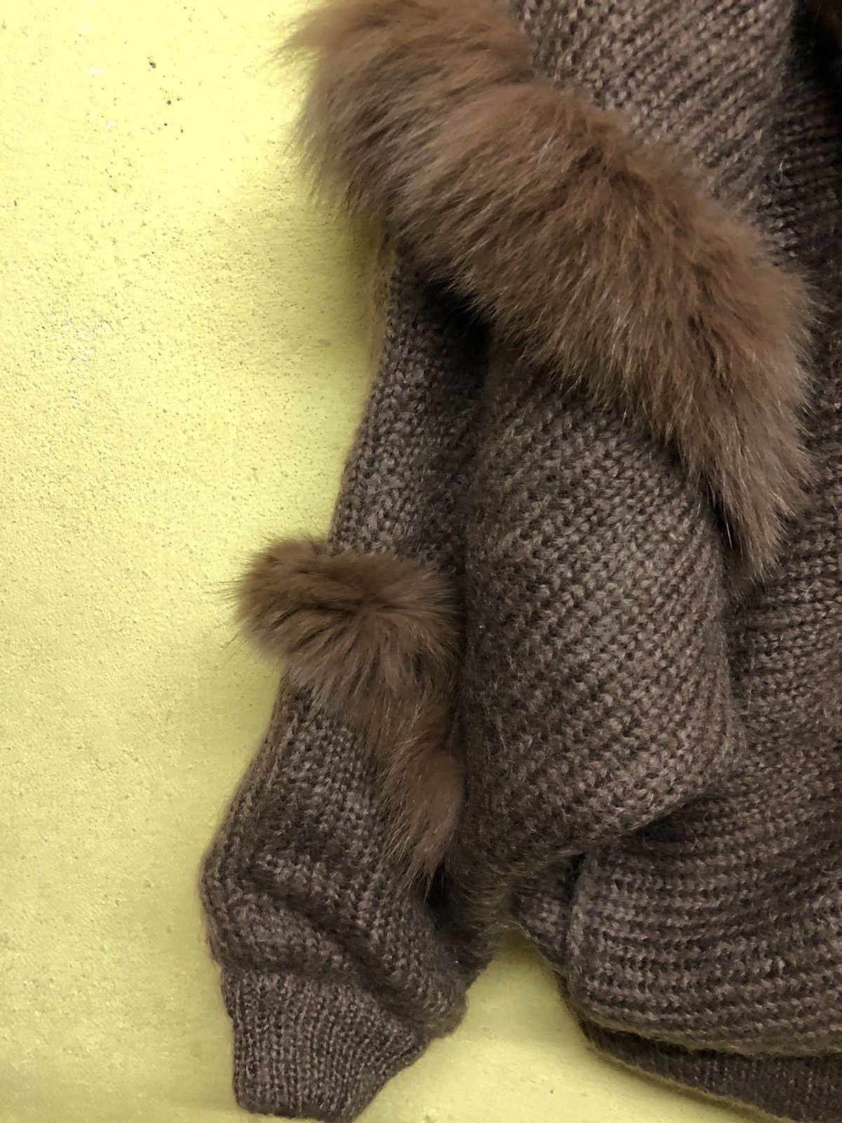 Mink Fur Coat - VINTAGE MARIO VALENTINO FUR JAPAN LINING BUTTON LESS KNIT - 7