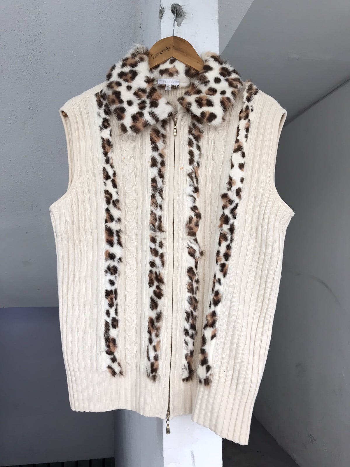 Other Designers Escada Leopard fur Sleeveless Knit | azzashop