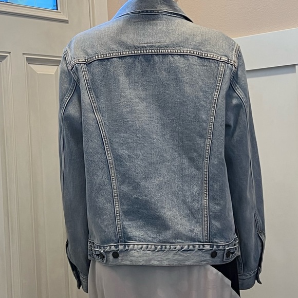 Levi’s Denim Jacket Oversized Light Wash ex boyfriend trucker - 3