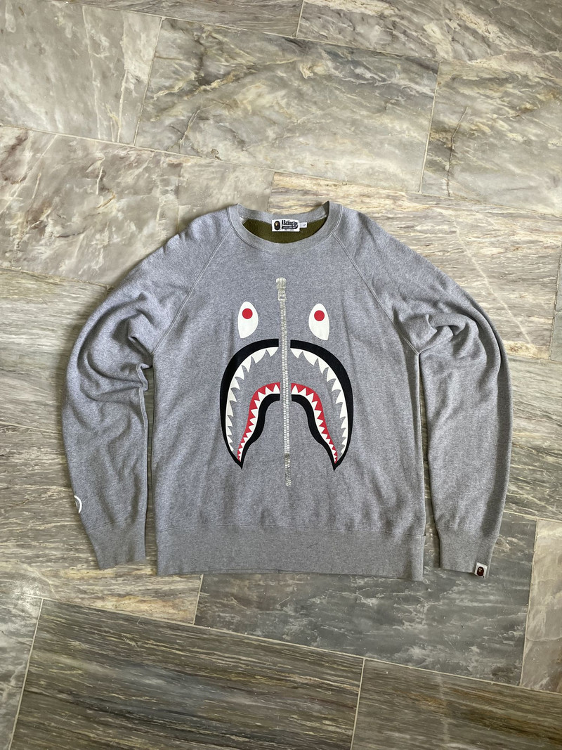 A BATHING APE SHARK CREWNECK - 1