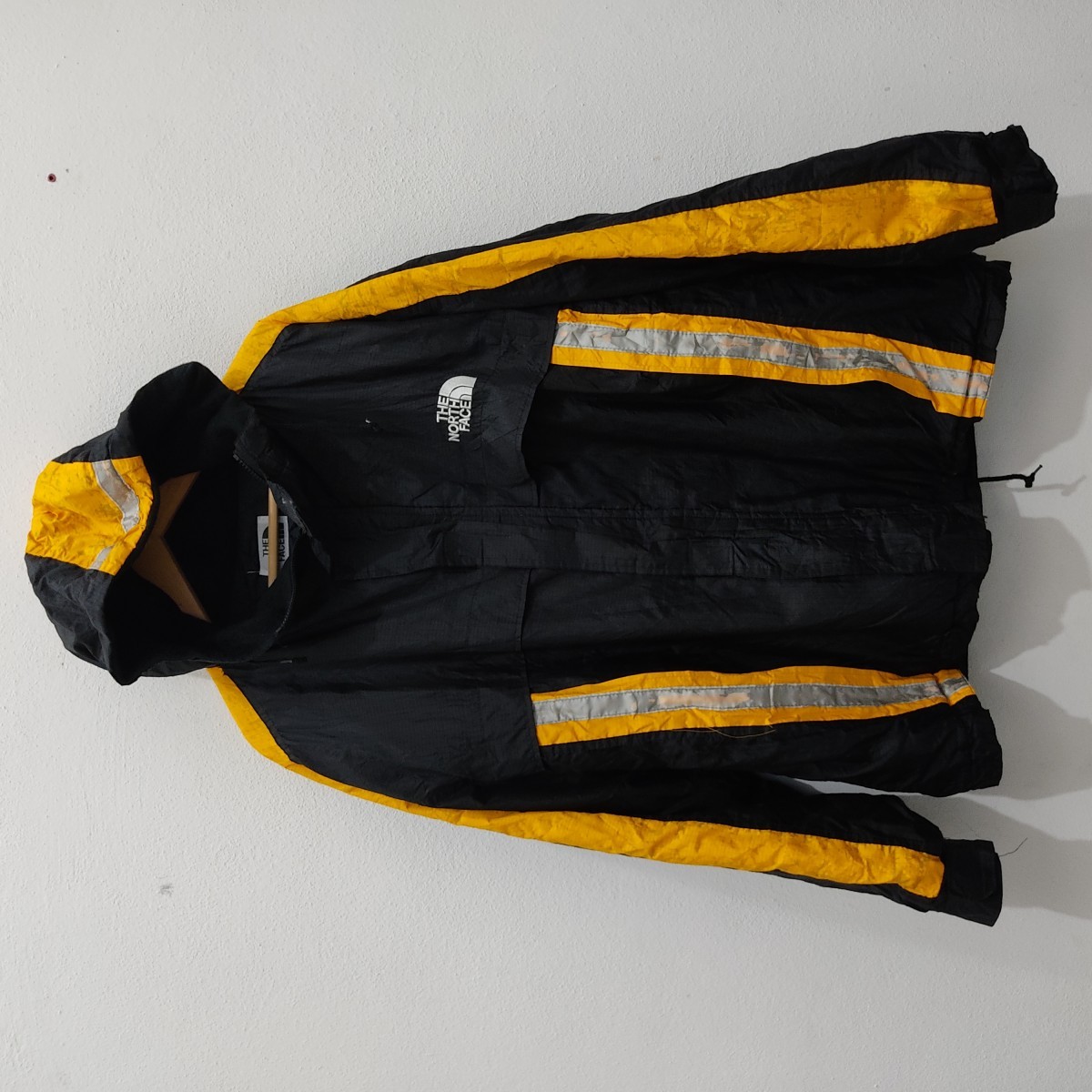 Outdoor Life - Yellow Black Outdoor Hiking Nuptse XL Jacket - 1