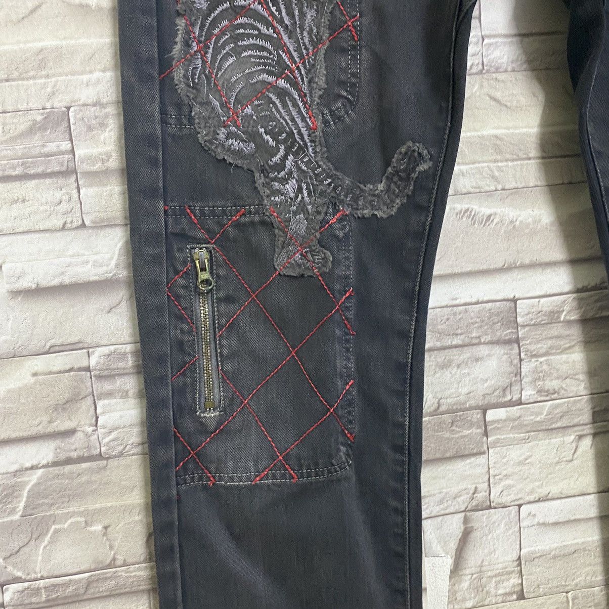 Japanese Brand - YEN JAPAN Distressed Denim Tiger Embroidery Jeans Zipper - 6