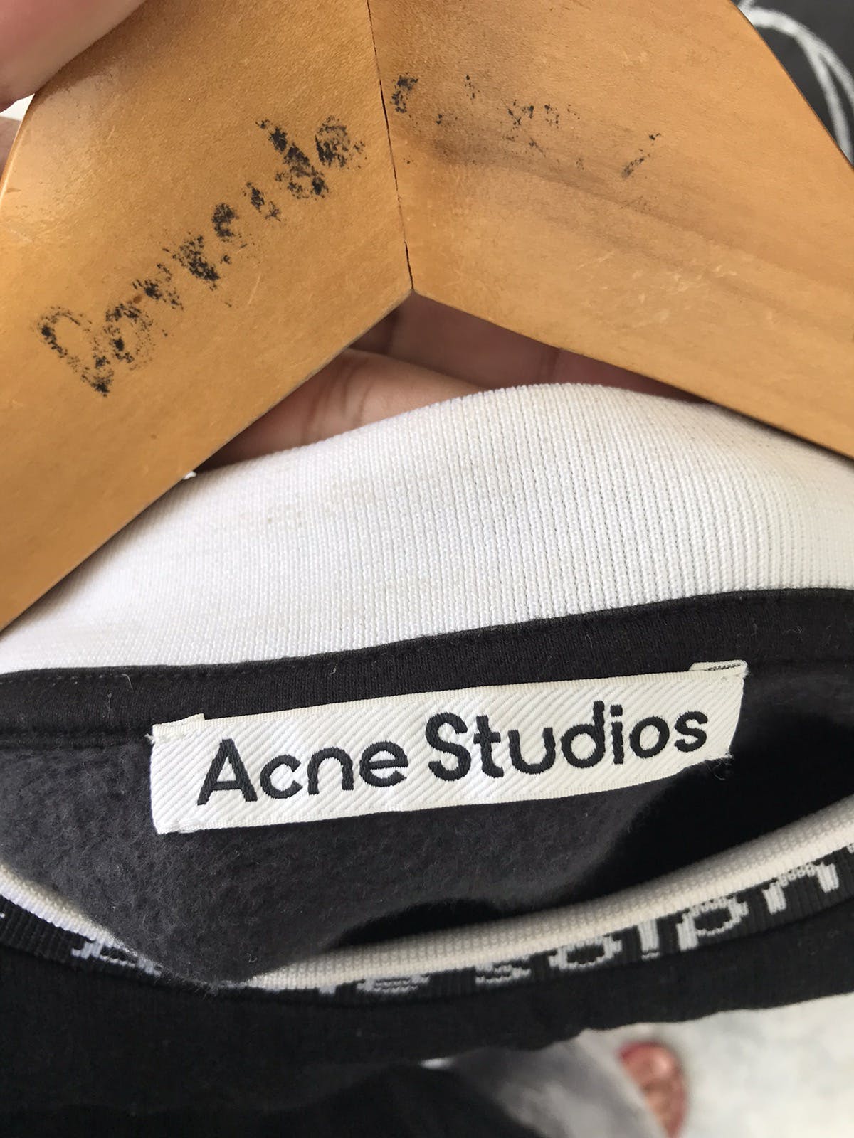 Acne Studios Neck Logo Sweatshirt - 9