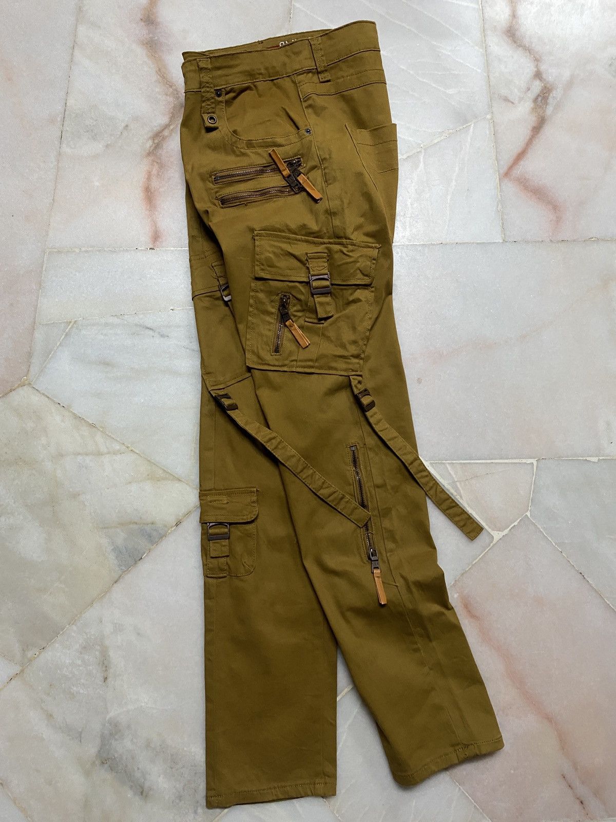 💥Rare💥Smuggler’s Moon Tactical Bondage Multipocket Cargo - 15