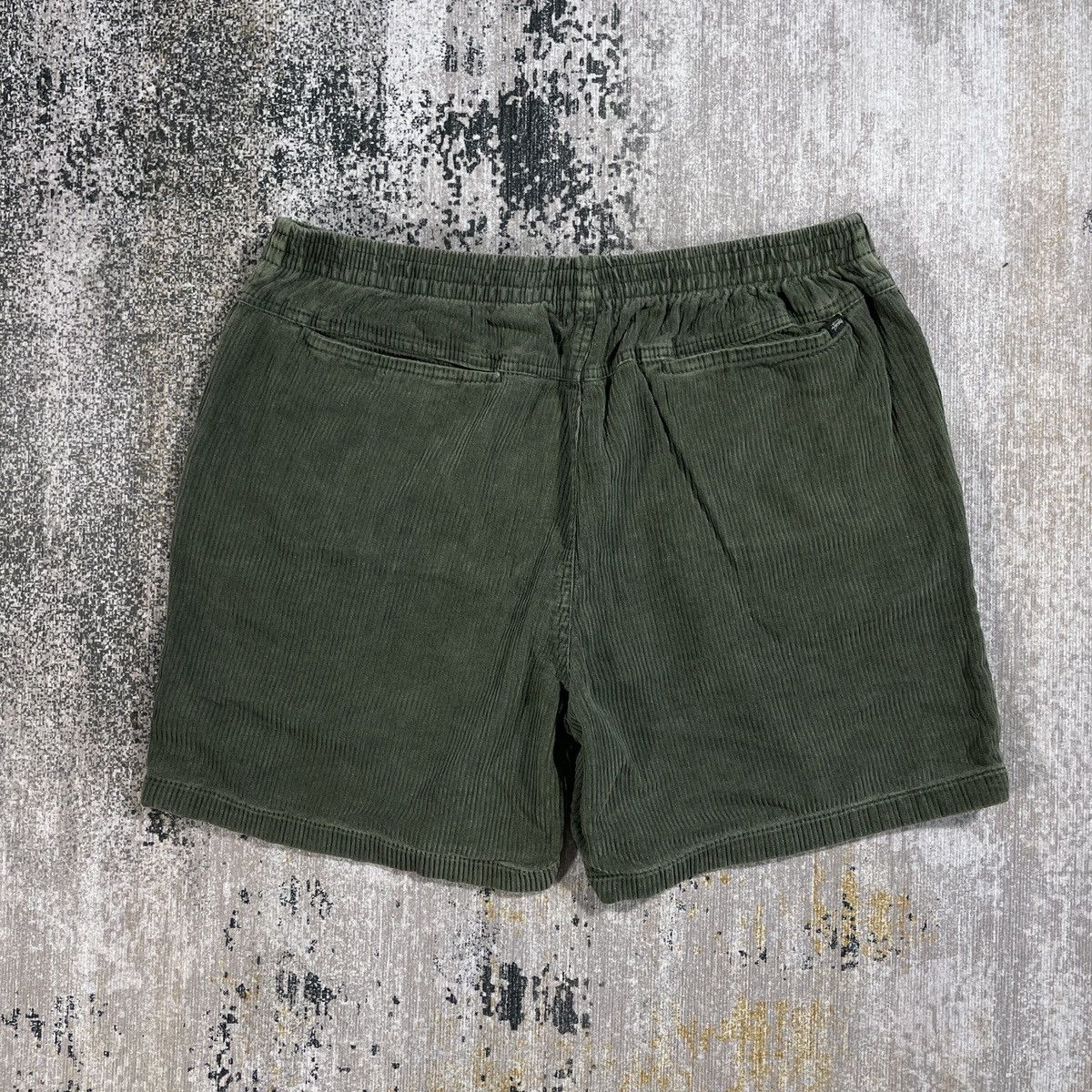 STUSSY CORDUROY SHORTS // SIZE 36" - 5