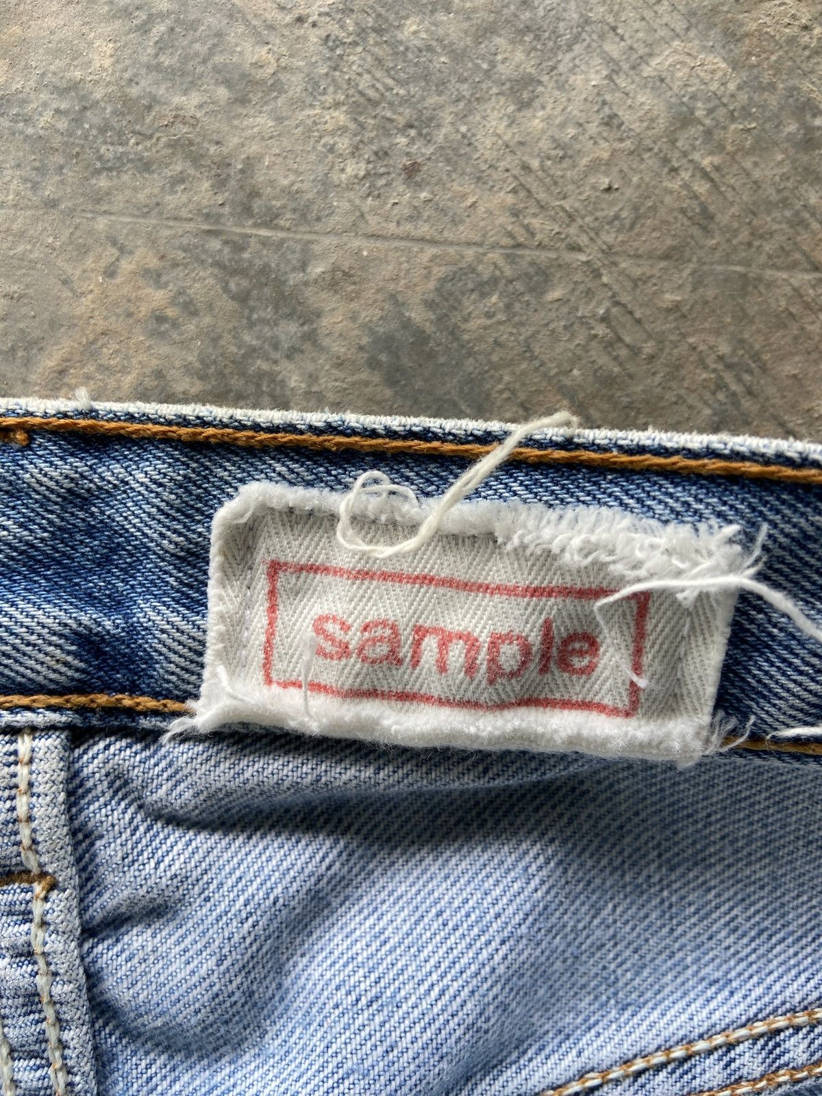 💥Vintage Distressed Levis Sample - 8