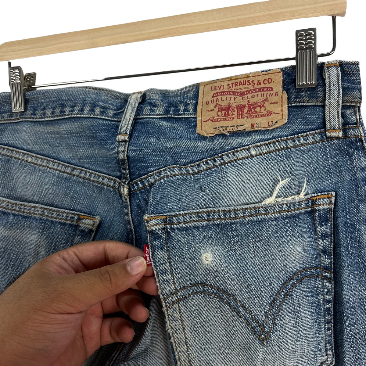 Other Designers Vintage - VINTAGE LEVI'S DENIM JEANS DISTRESSED