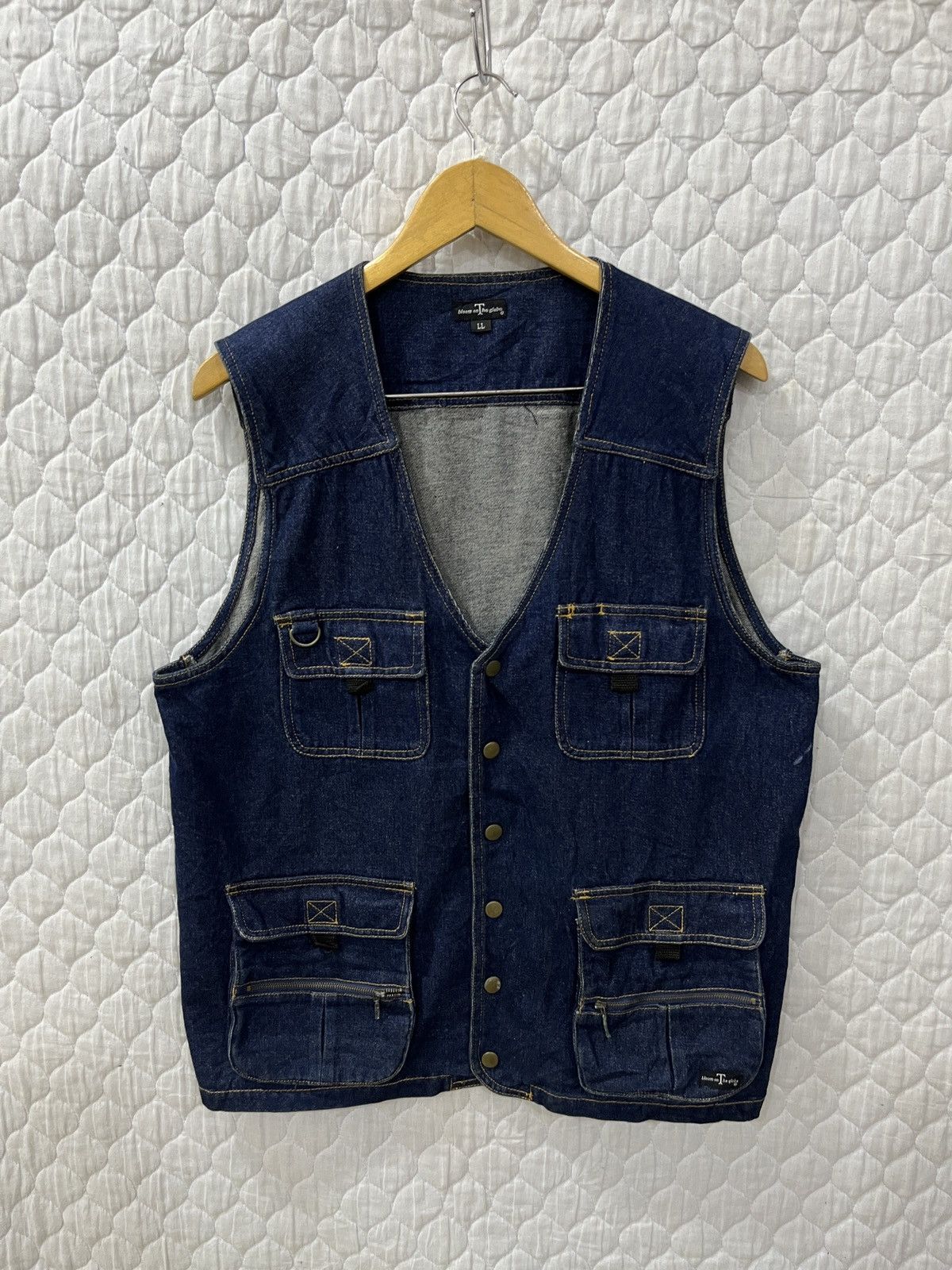 Archival Clothing - (Ssss). ARCHIVE BLOOM ON THE GLOBE DENIM VEST - 1