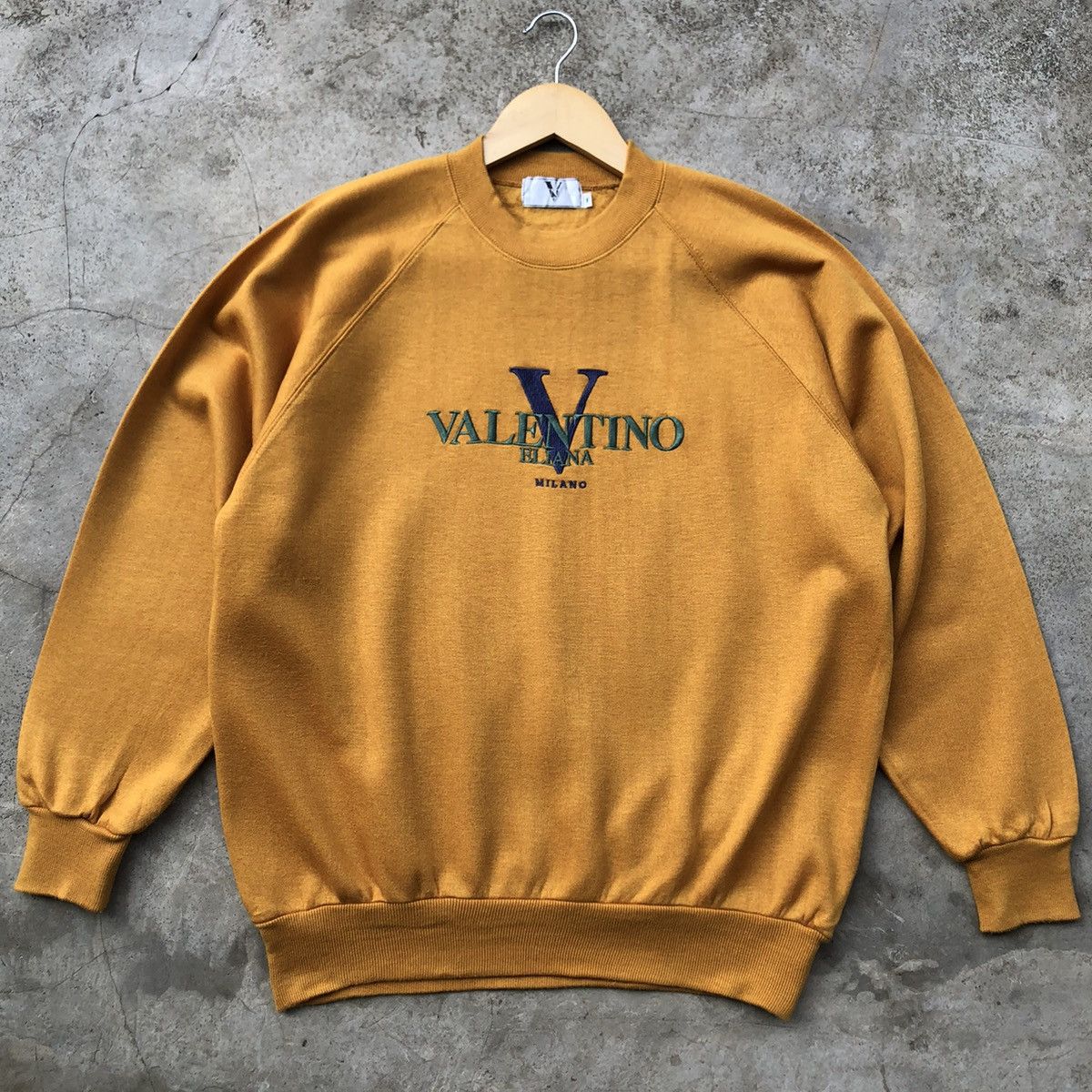 Final drop‼️ VALENTINO ELIANA big logo sweatshirts - 1