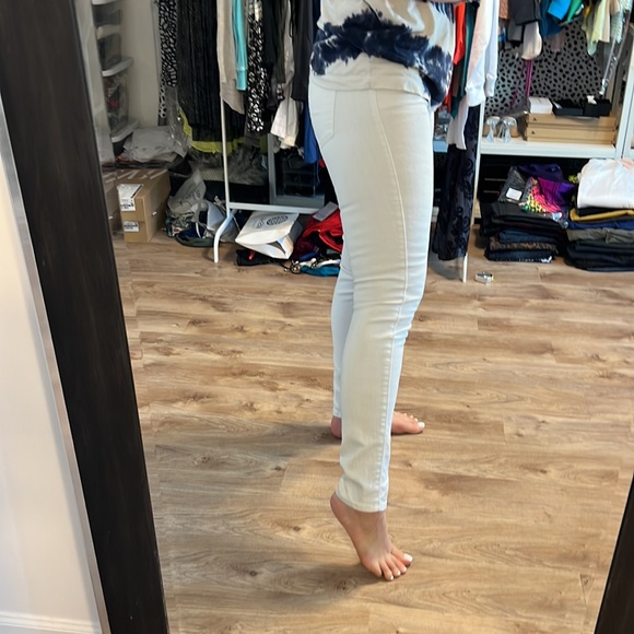 Guess Brittney Skinny Ankle Jeans in White - 13