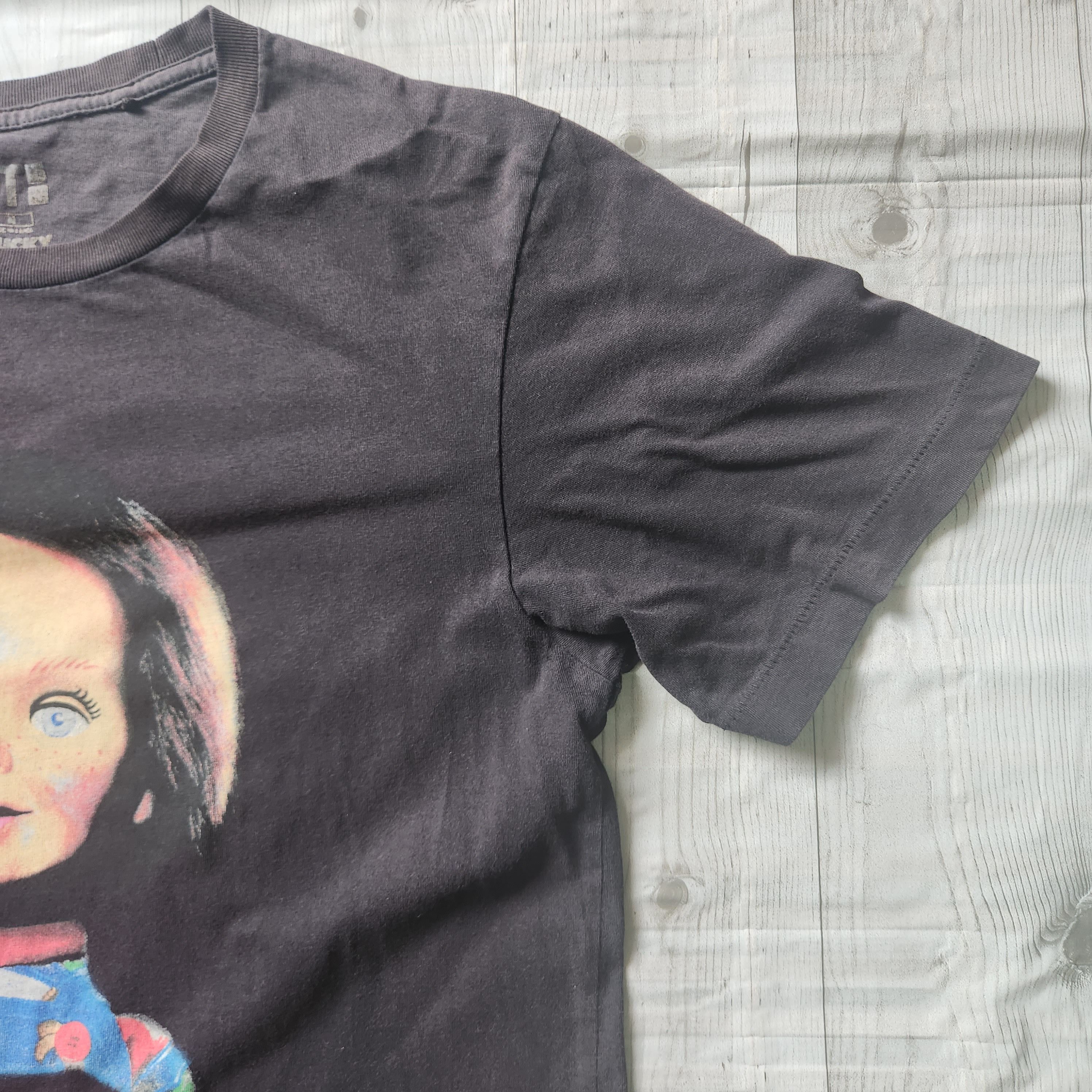 Uniqlo - Vintage Y2K Thrashed Horror Chucky Movie TShirt - 8