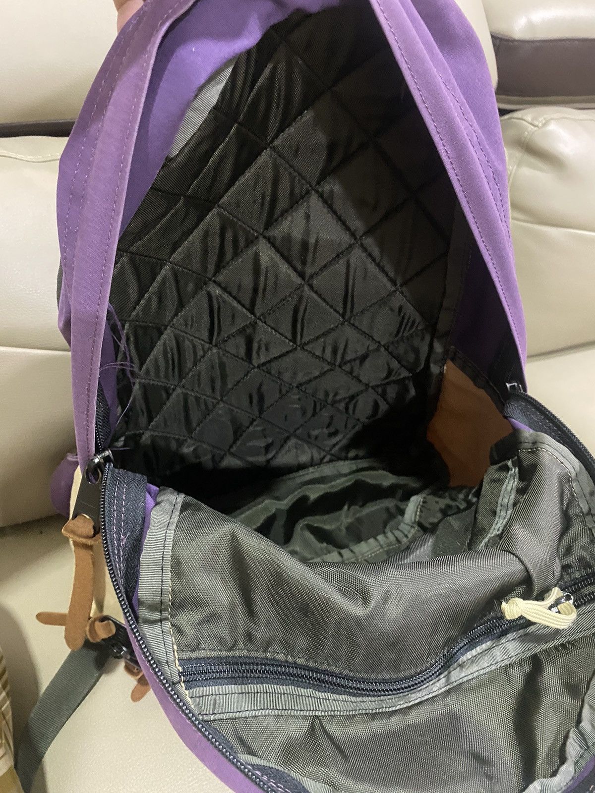 Authentic Gregory 24-28L Daily Backpack - 14