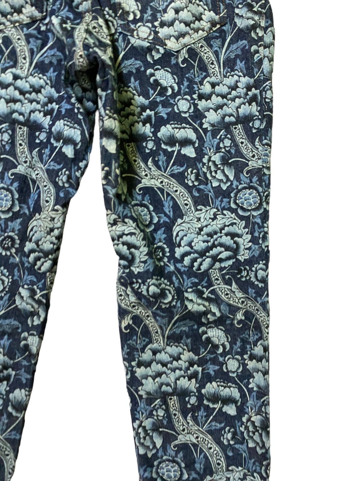 Vintage ARTISAN Floral Full Printed Skinny Denim - 14