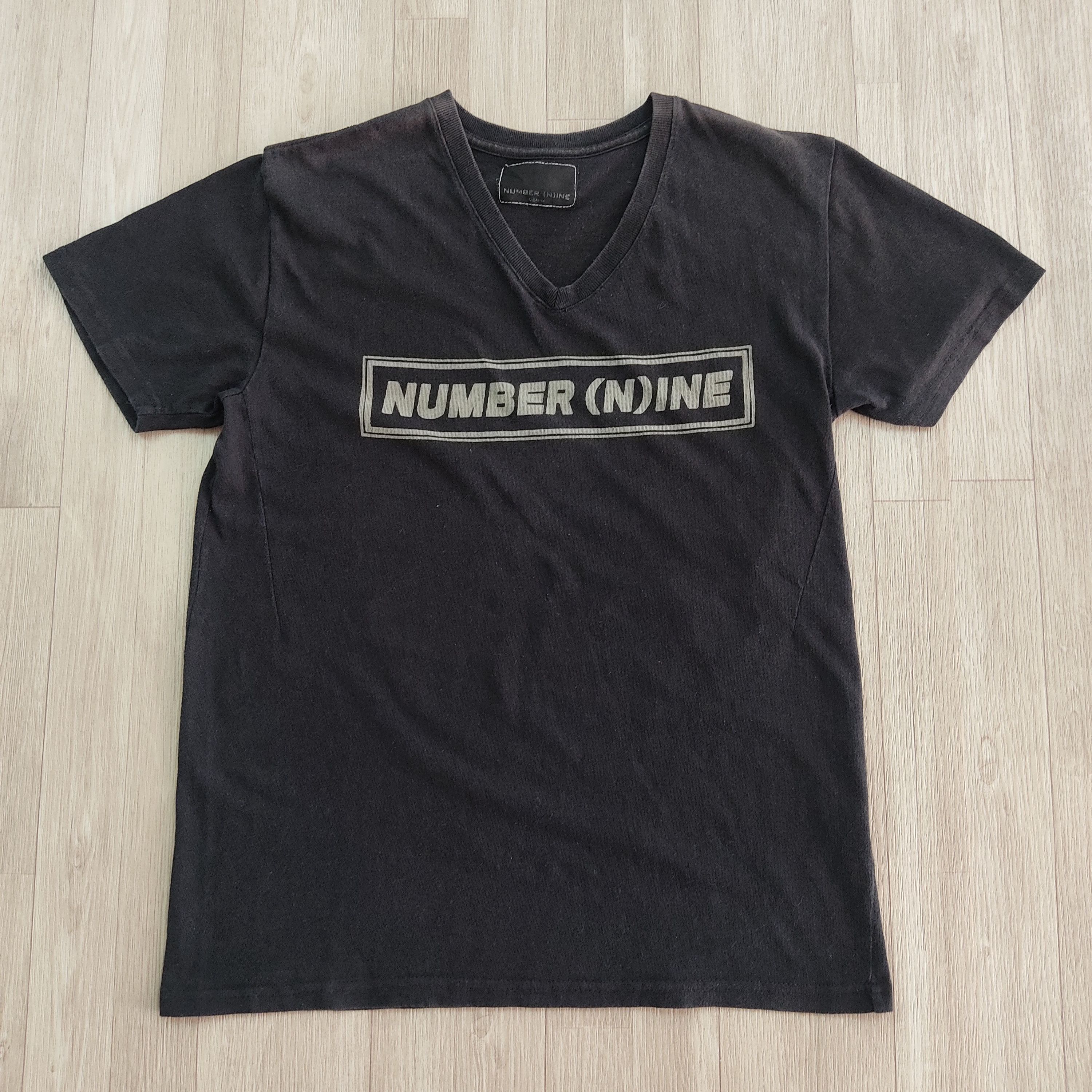 Number (N)ine Denim SpellOut Box V-neck T-shirt - 5