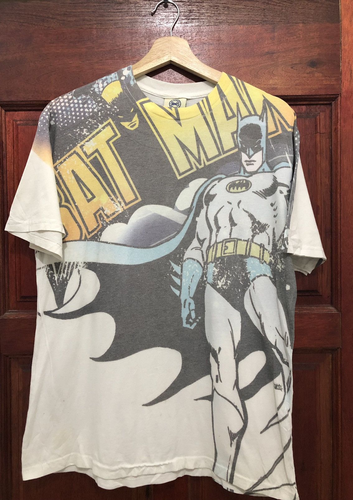 Movie - Vintage Batman DC Comics Over Print Tshirt - 1
