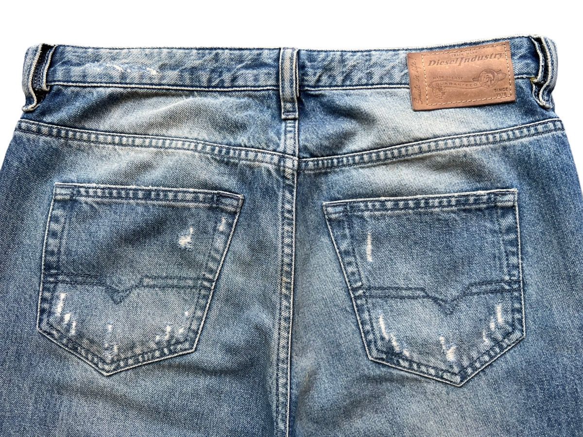💥Rare💥 Diesel Distressed Ripped Thrashed Denim Jeans 31x31.5 - 10