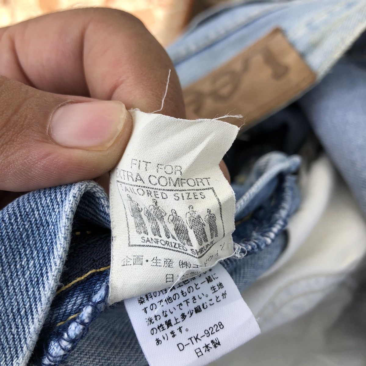 VINTAGE LEE RIDERS DISTRESSED DENIM - 14