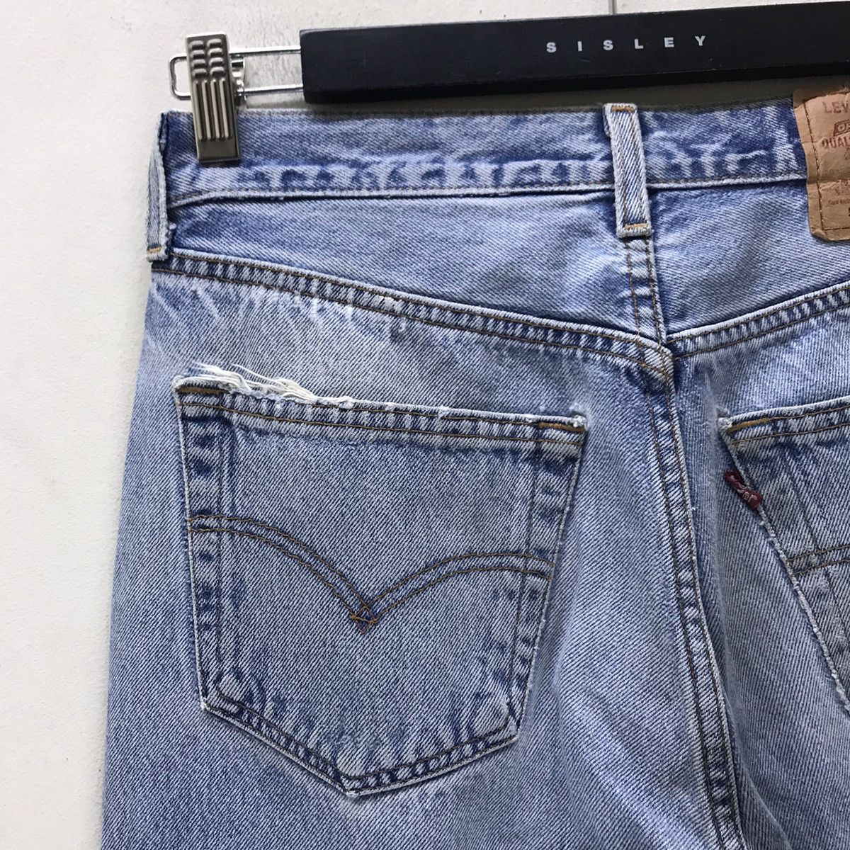 Vintage 90s Levis 501xx Distressed Denim Lightwash Cobain - 12