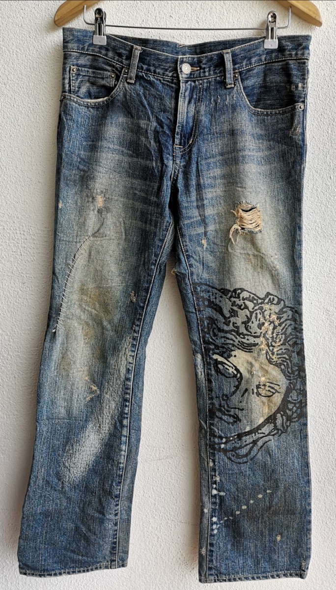 Distressed Denim - Distressed Versace Medusa Head Print Jeans - 3