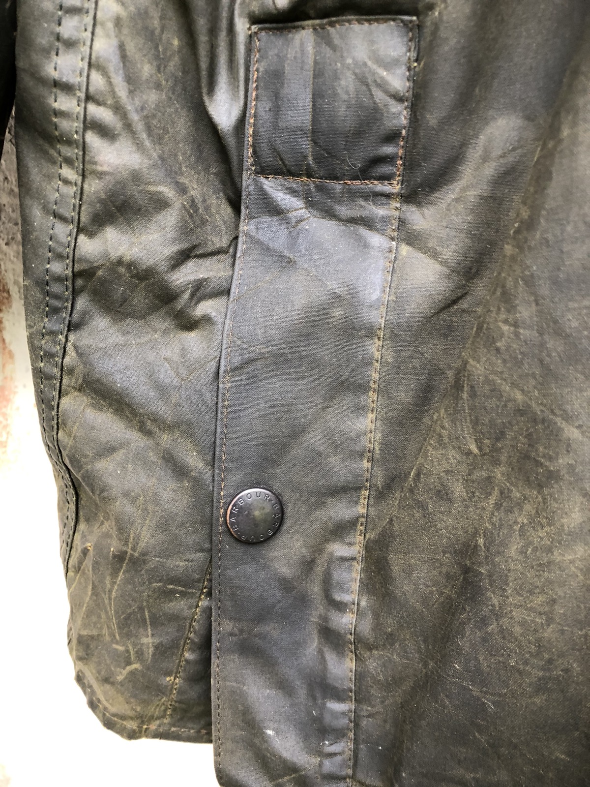 Distressed Barbour Bedale Olive Waxed Coat Size C46/117cm - 13