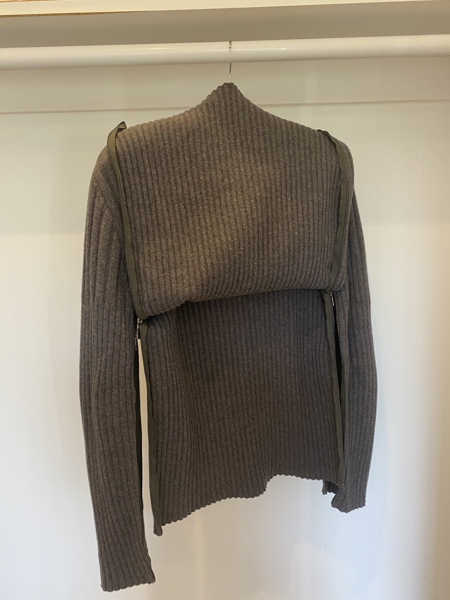 Chanel - Ribbed Sweater - 9