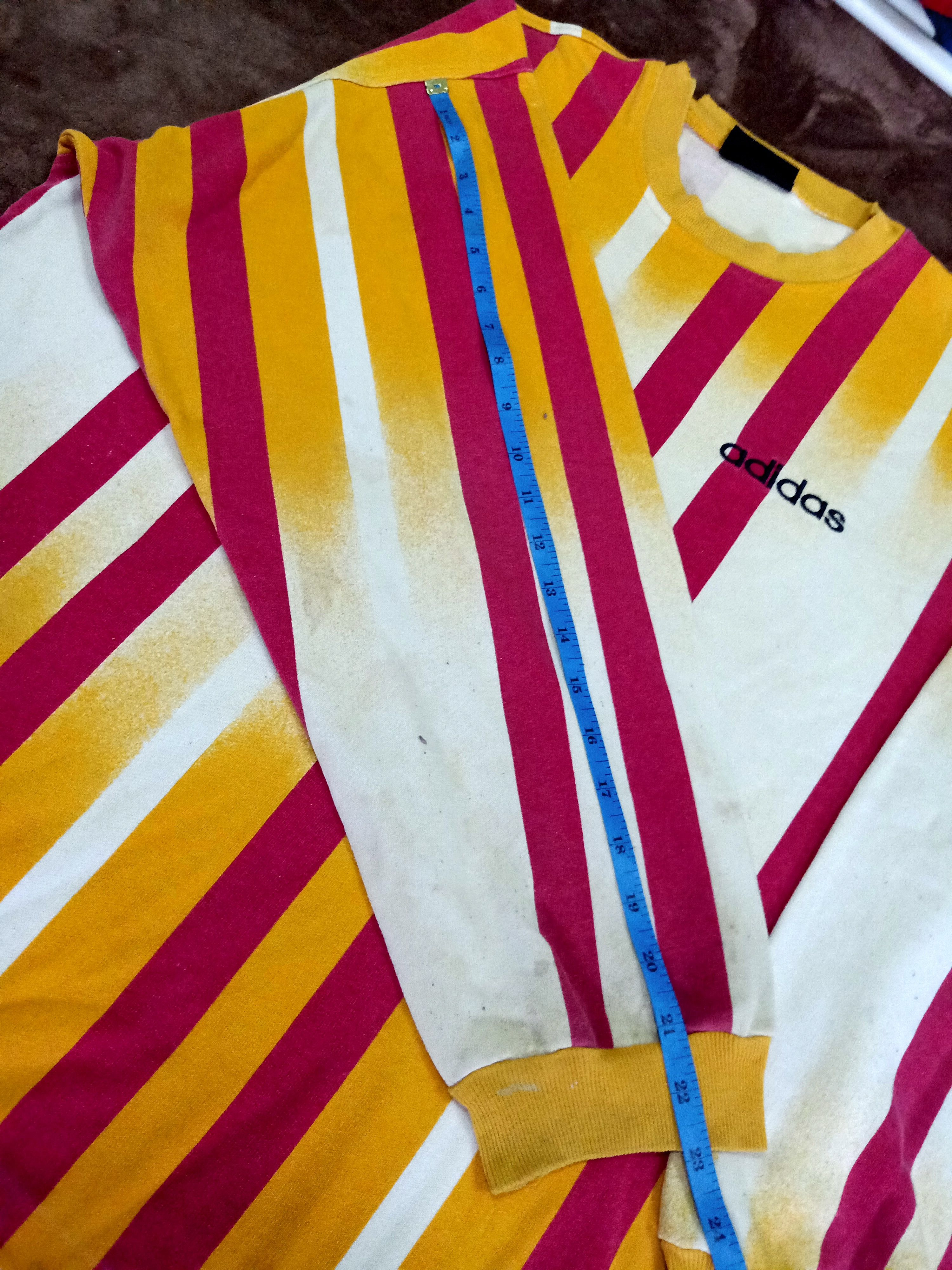 Rare !! Vintage Adidas Tricolour - 9