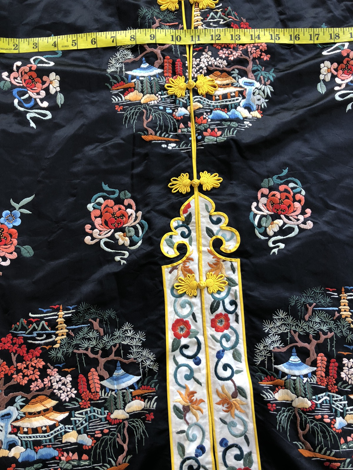 Japanese Brand - Vintage Kimono Embroidered design - 3
