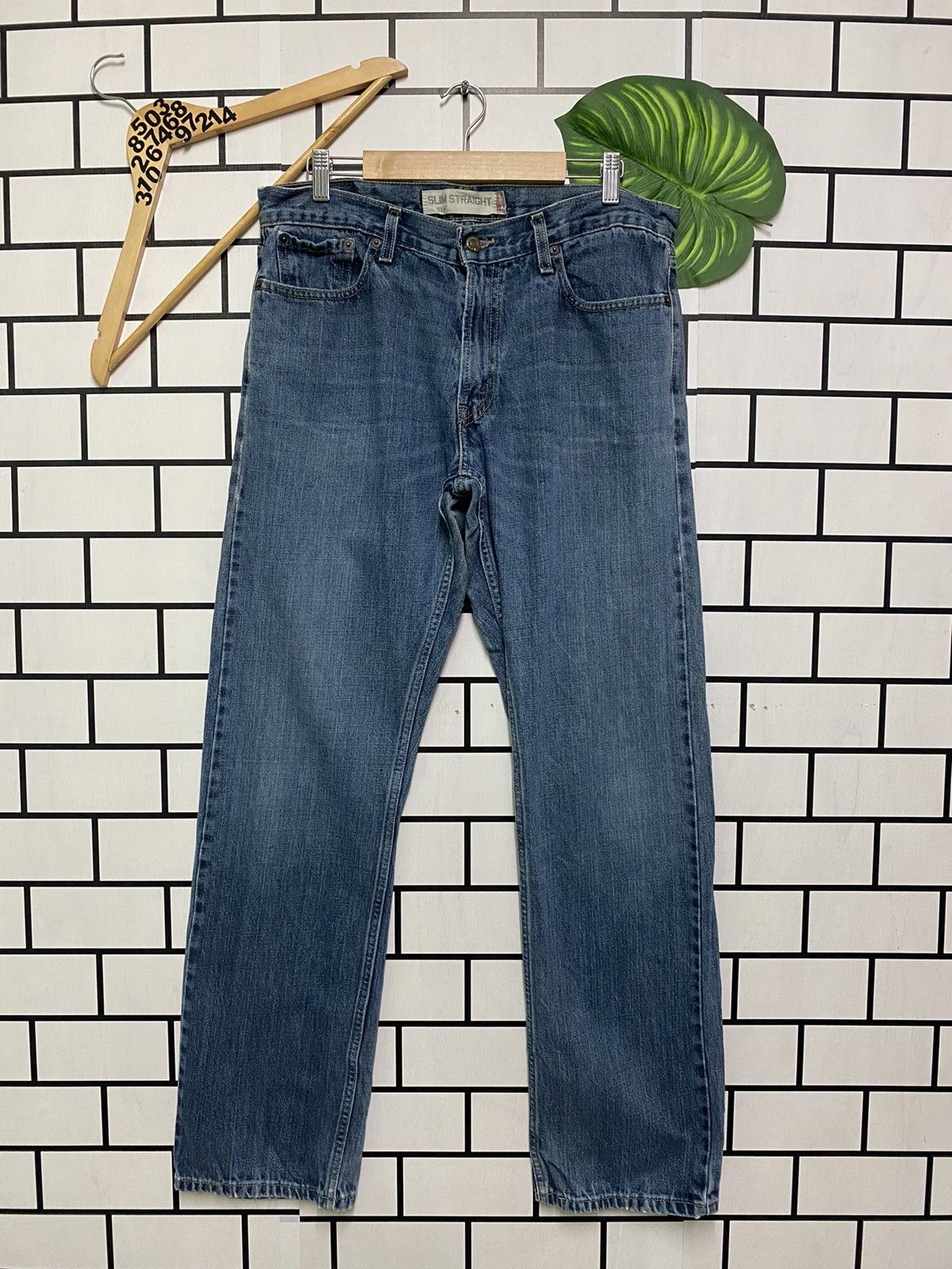 Vintage LEVIS 514 Slim Straight Denim -L39 - 1