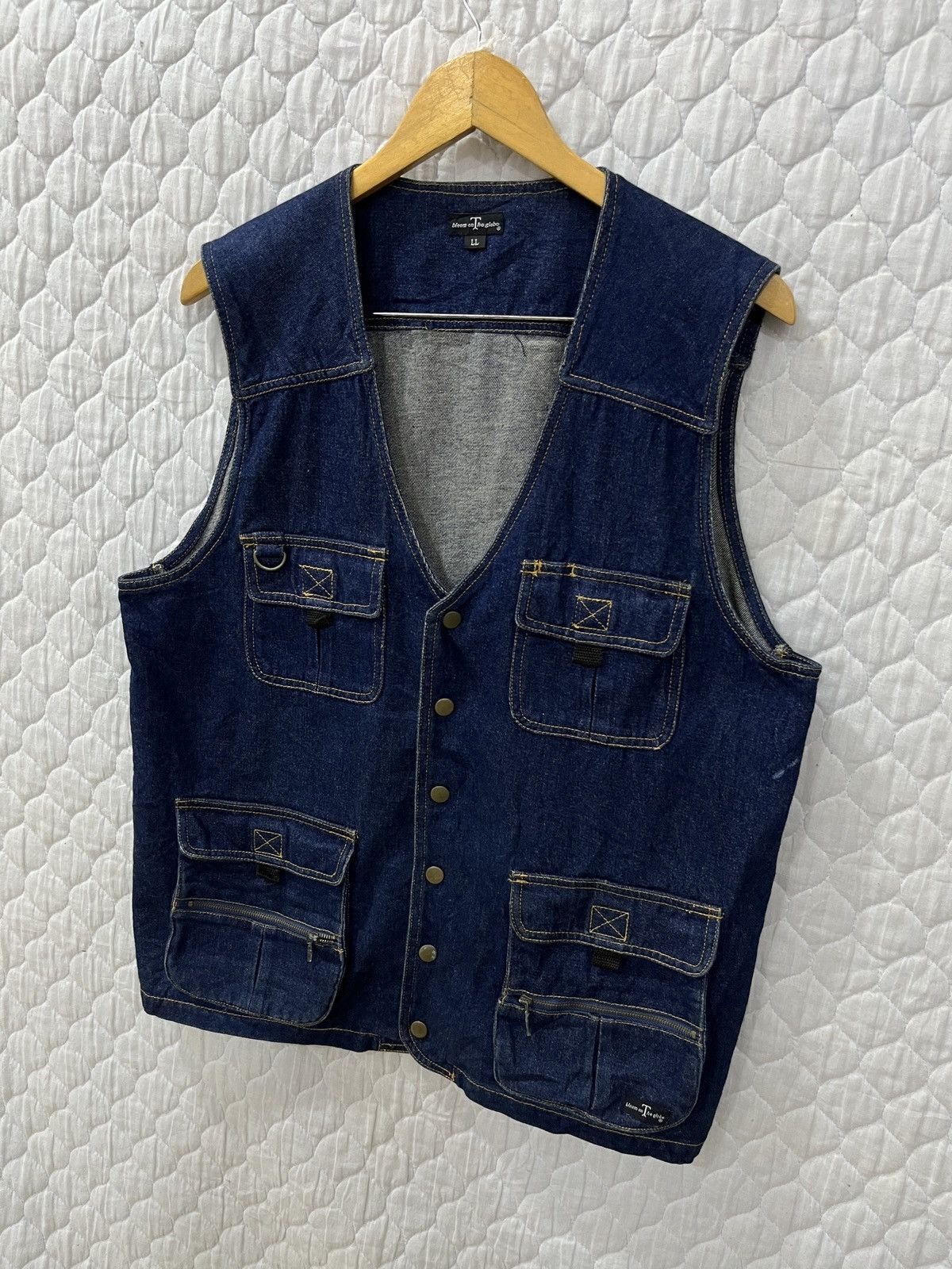 Archival Clothing - (Ssss). ARCHIVE BLOOM ON THE GLOBE DENIM VEST - 2