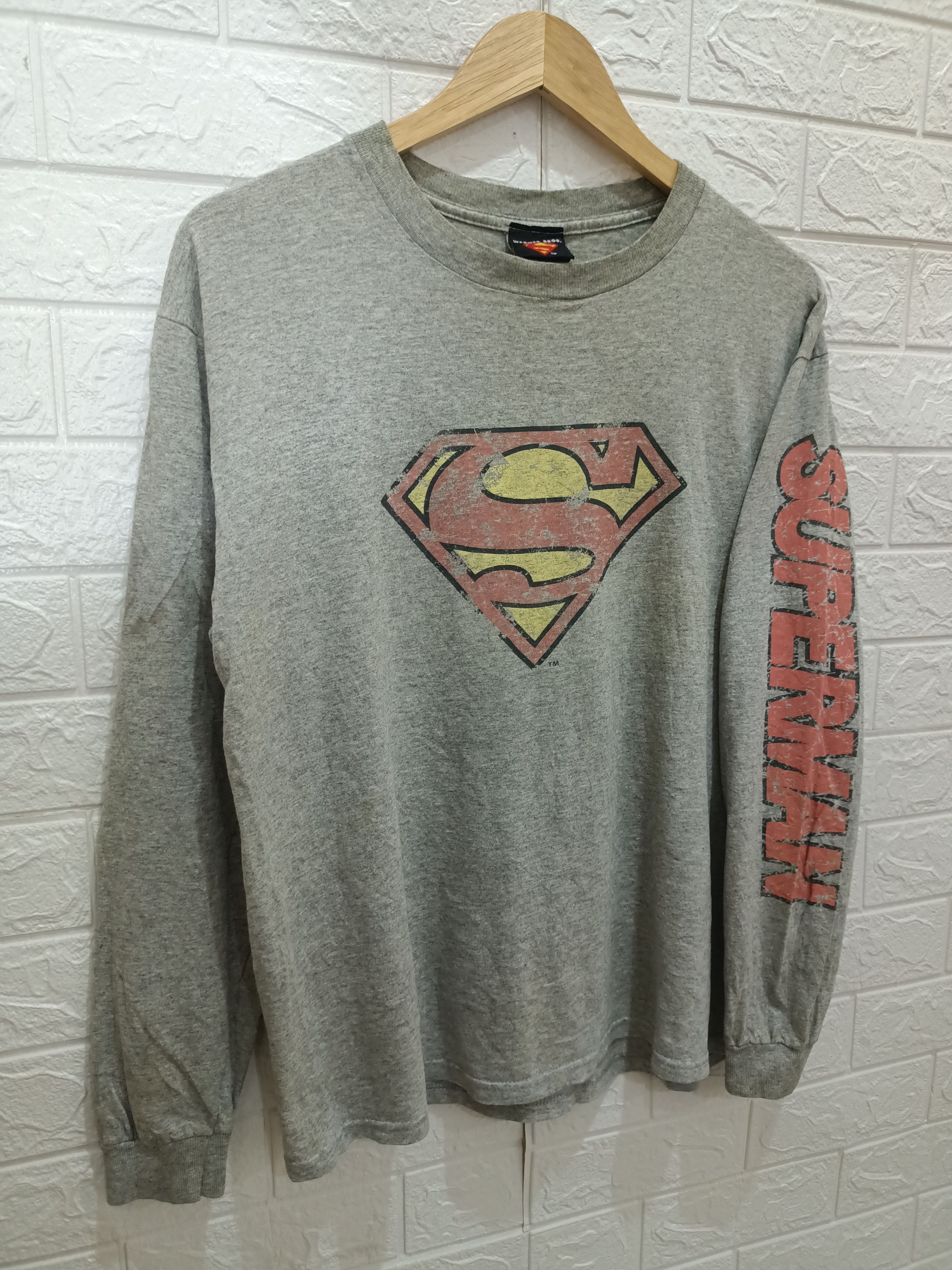 Vintage 2003 Superman Ripped Shredded Logo Spellout l/s Tee - 4