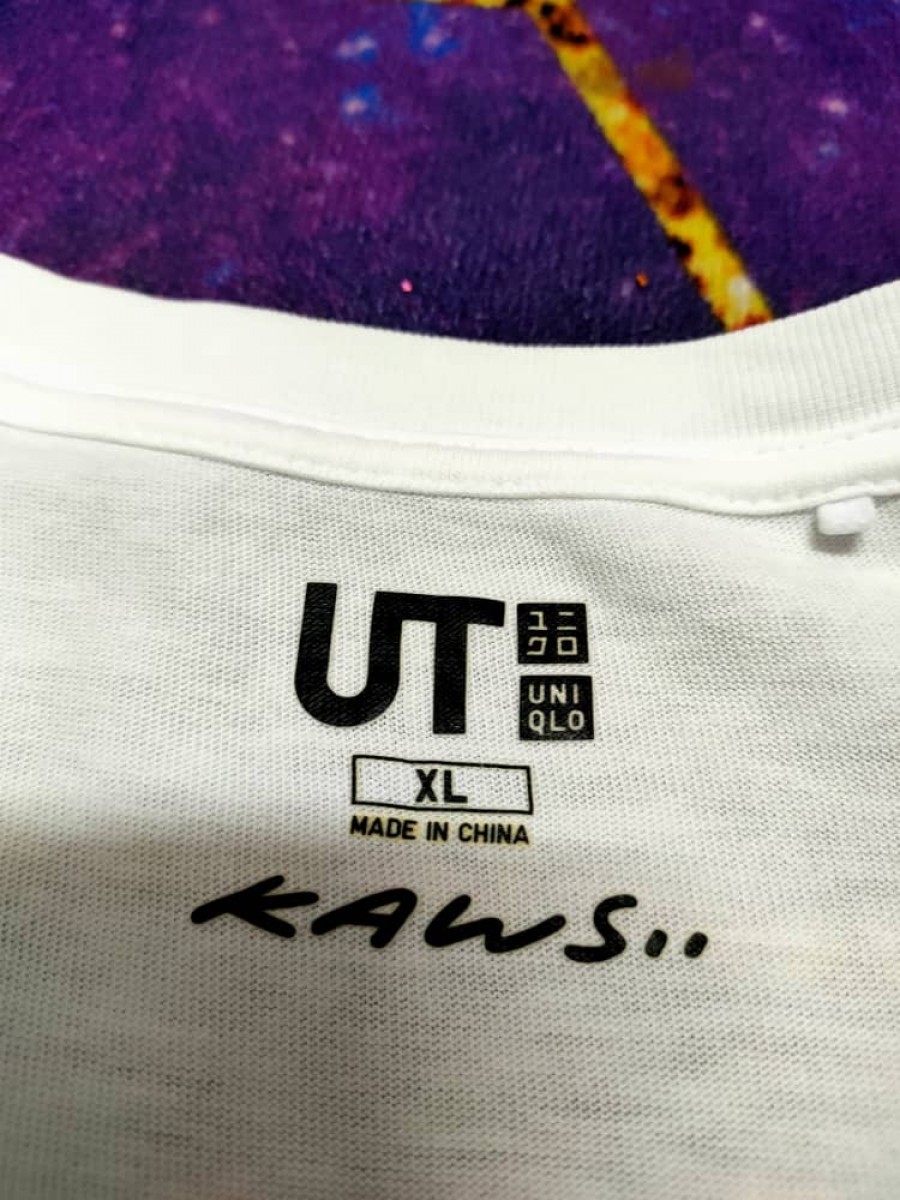 Uniqlo - x Kaws T shirt - 3