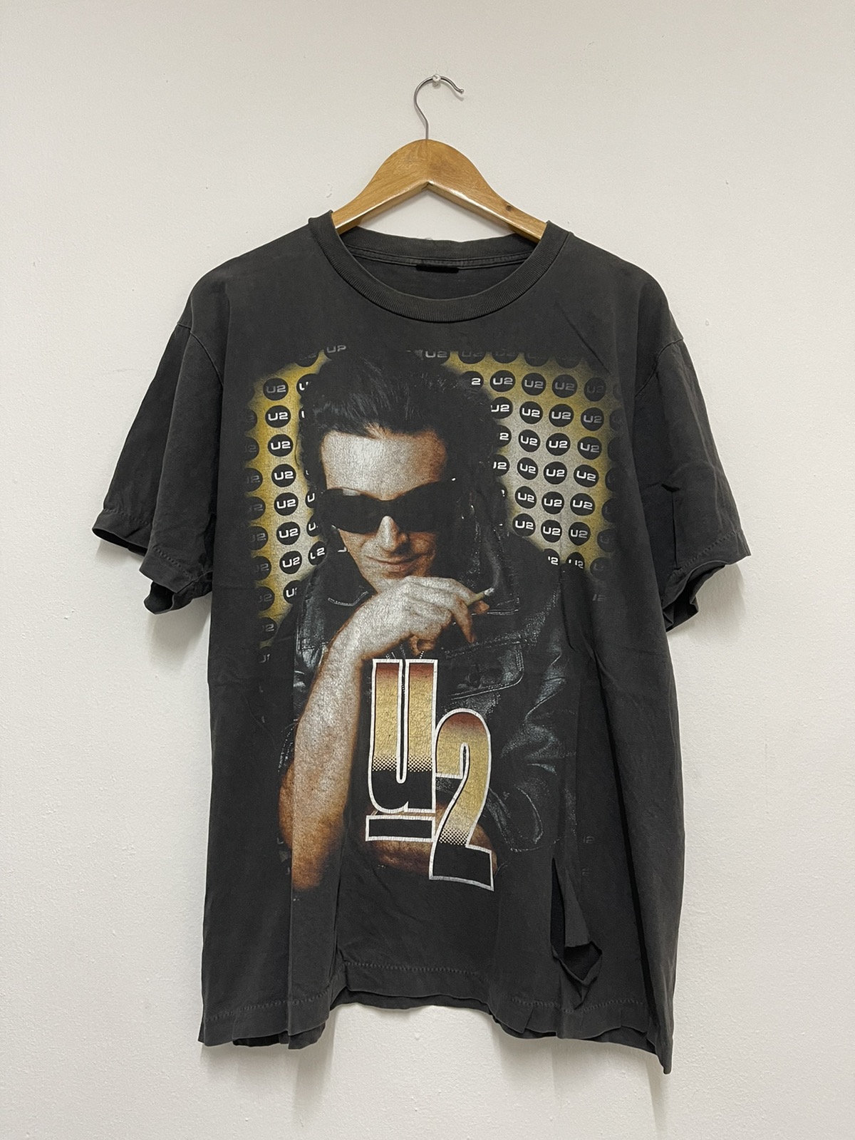 Vintage - Vintage U2 Band “ Bono Anchung Baby DISTRESSED T-Shirt A1 - 1