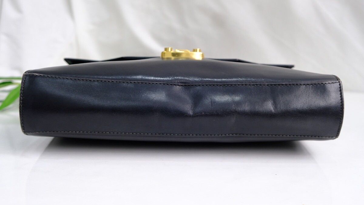 Vintage GUCCI Black Leather Lock Shoulder Bag - 4