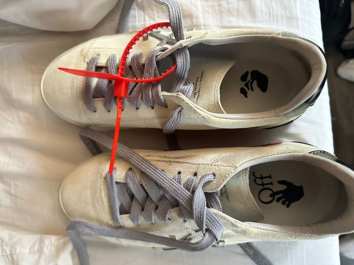 2013 off white sneakers - 1