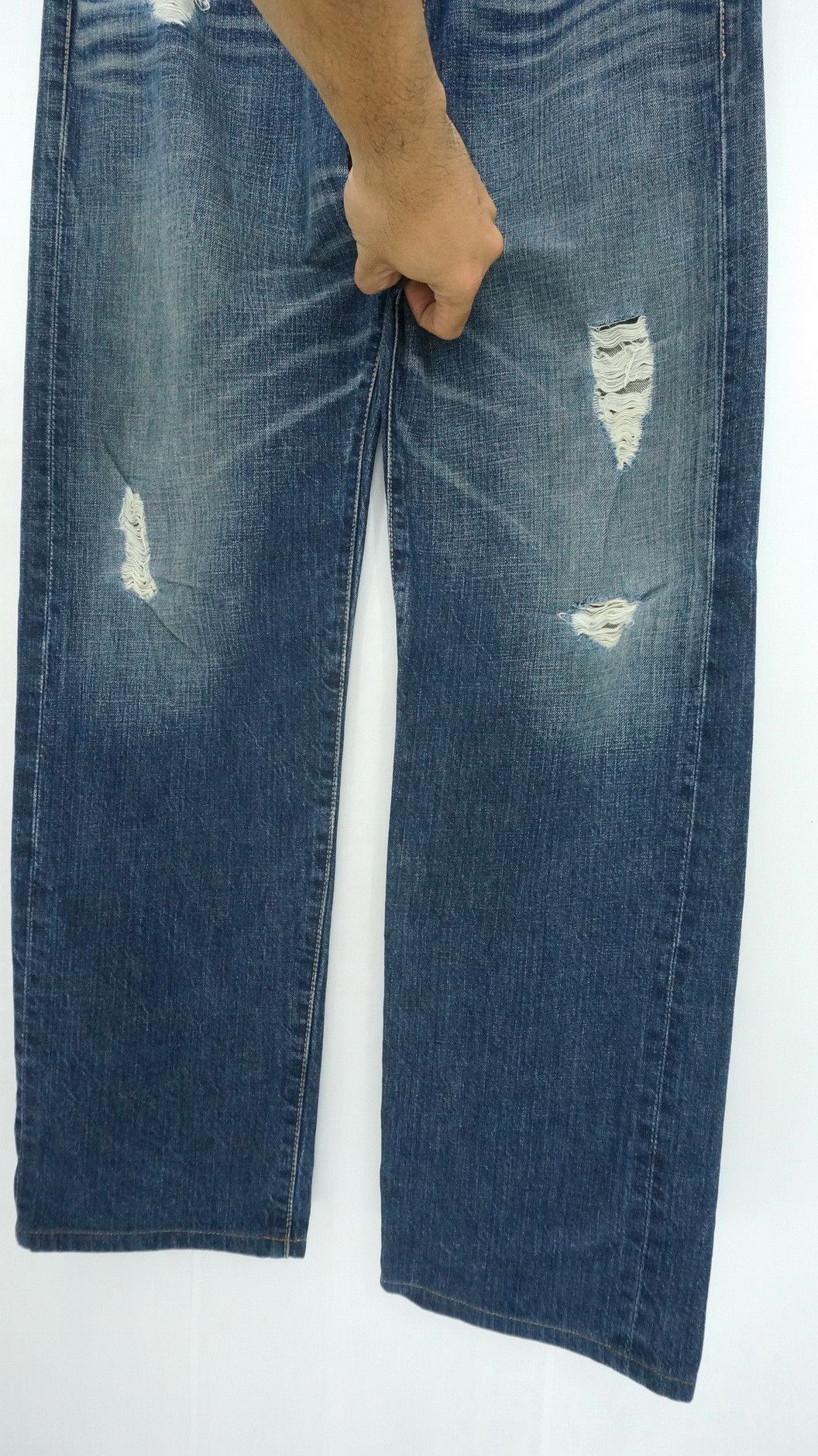 Levi's 501 90s Vintage Japan Distressed Jeans LF15 - 6