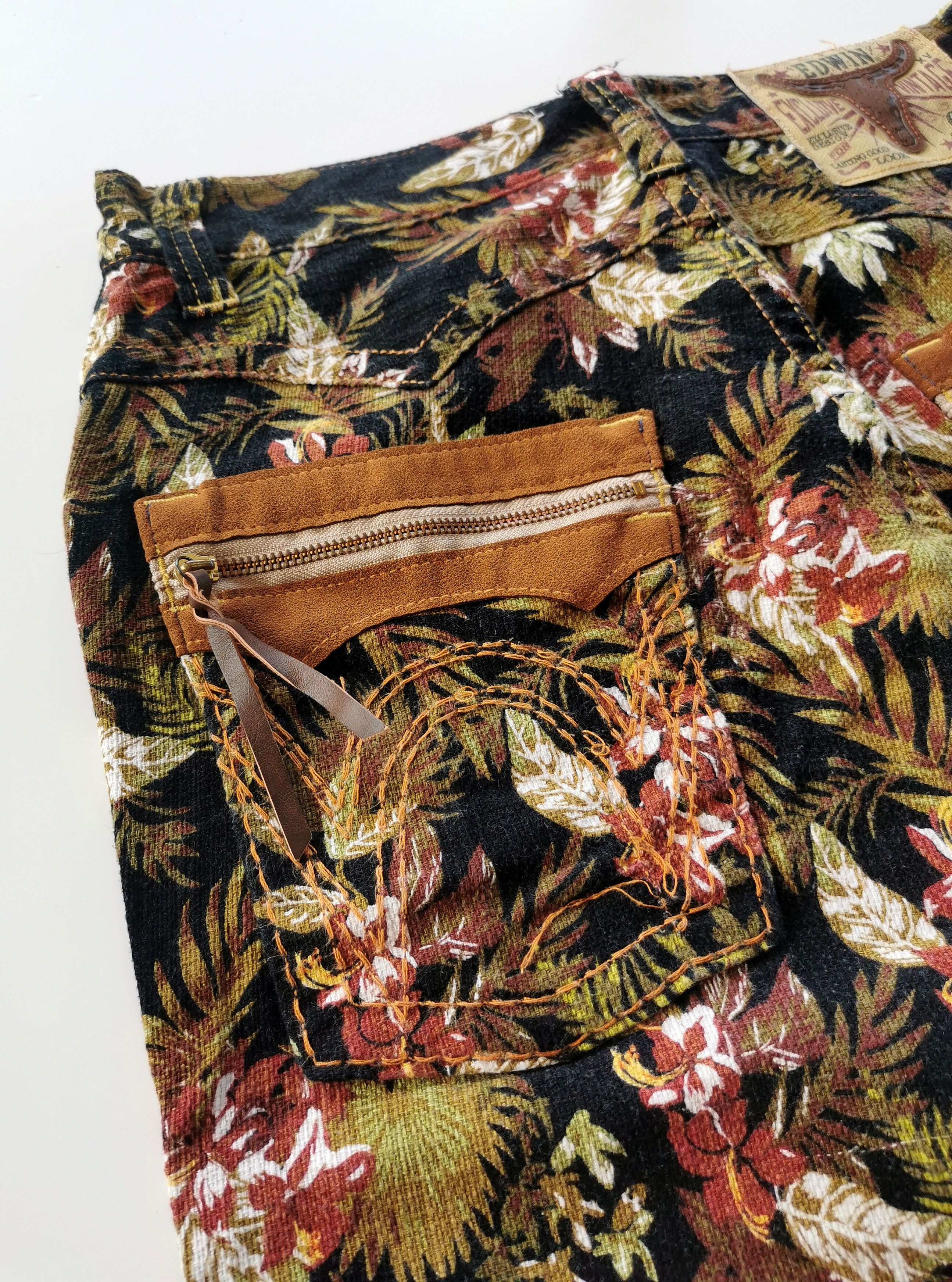 Edwin Flowers Leaf Shorts Pants - 5