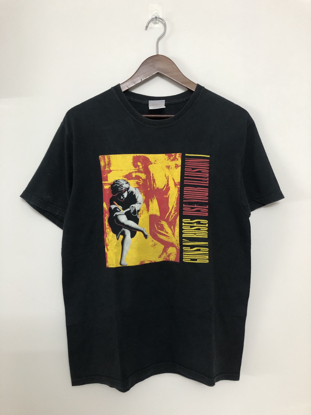 Vintage - Vintage Y2K Gun N’ Roses Use Your Illusion Band Shirt - 1