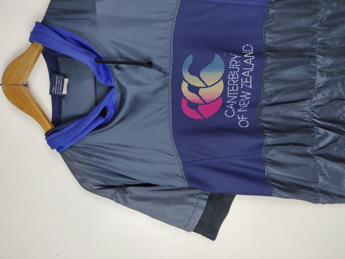 Canterbury Of New Zealand - 90s Canterbury Short Sleeve Windbreaker Hoodie - 4