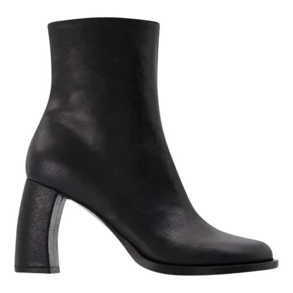 Leather ankle boots - 1