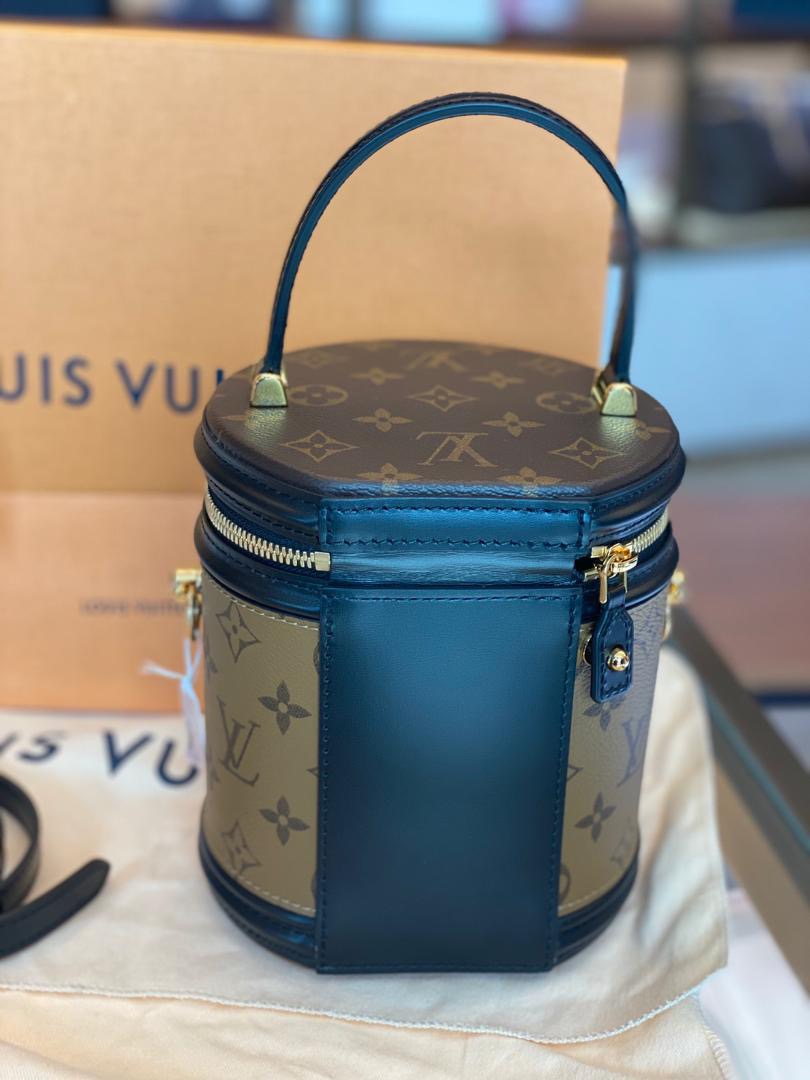 Authentic LOUIS VUITTON cannes beauty case in monogram - 7