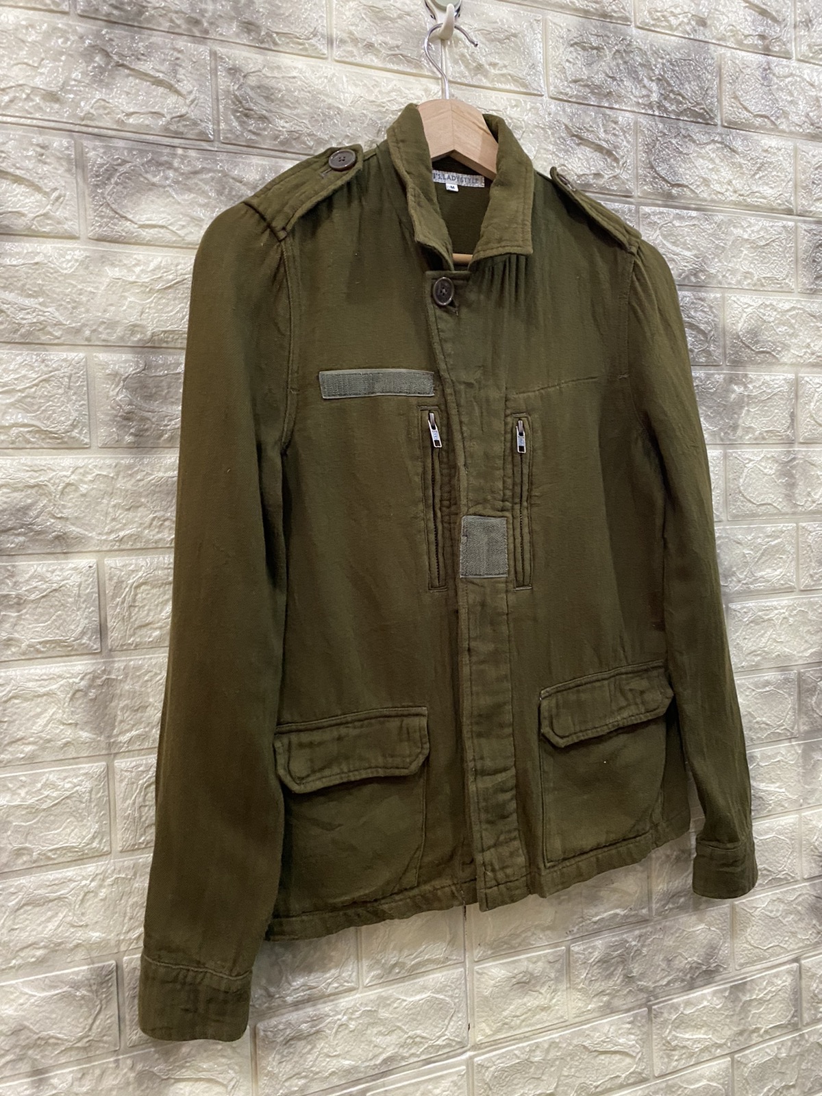 levi’s Military Jacket Lady Style - 4