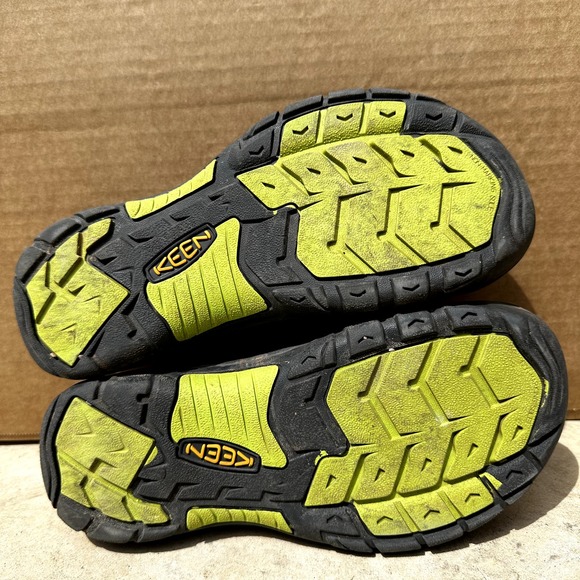 Keen Newport Sandals Hiking Closed Toe Waterproof Rubber Black Yellow Green 6 - 6
