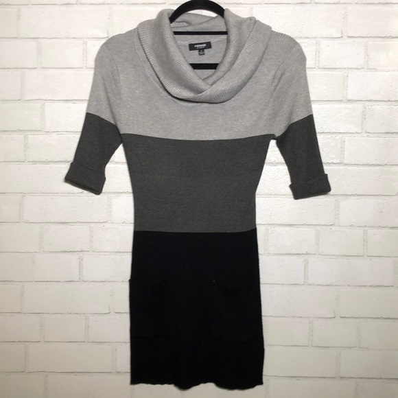 Premise - Ribbed Cowl Neck Colorblock Knit Fitted Sweater - 1