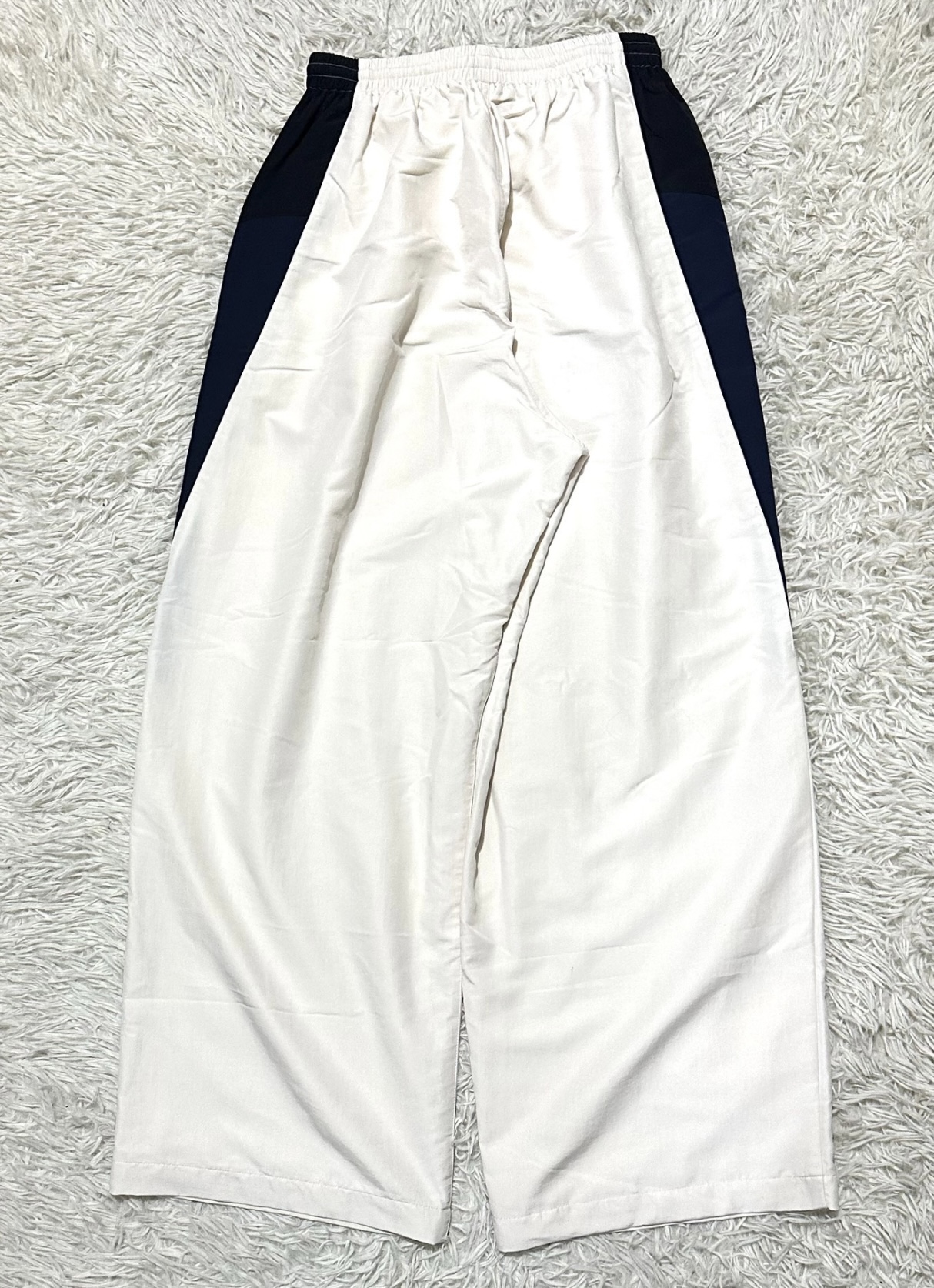 3b Sports Icon Medium Fit Tracksuit Pants in White - 2