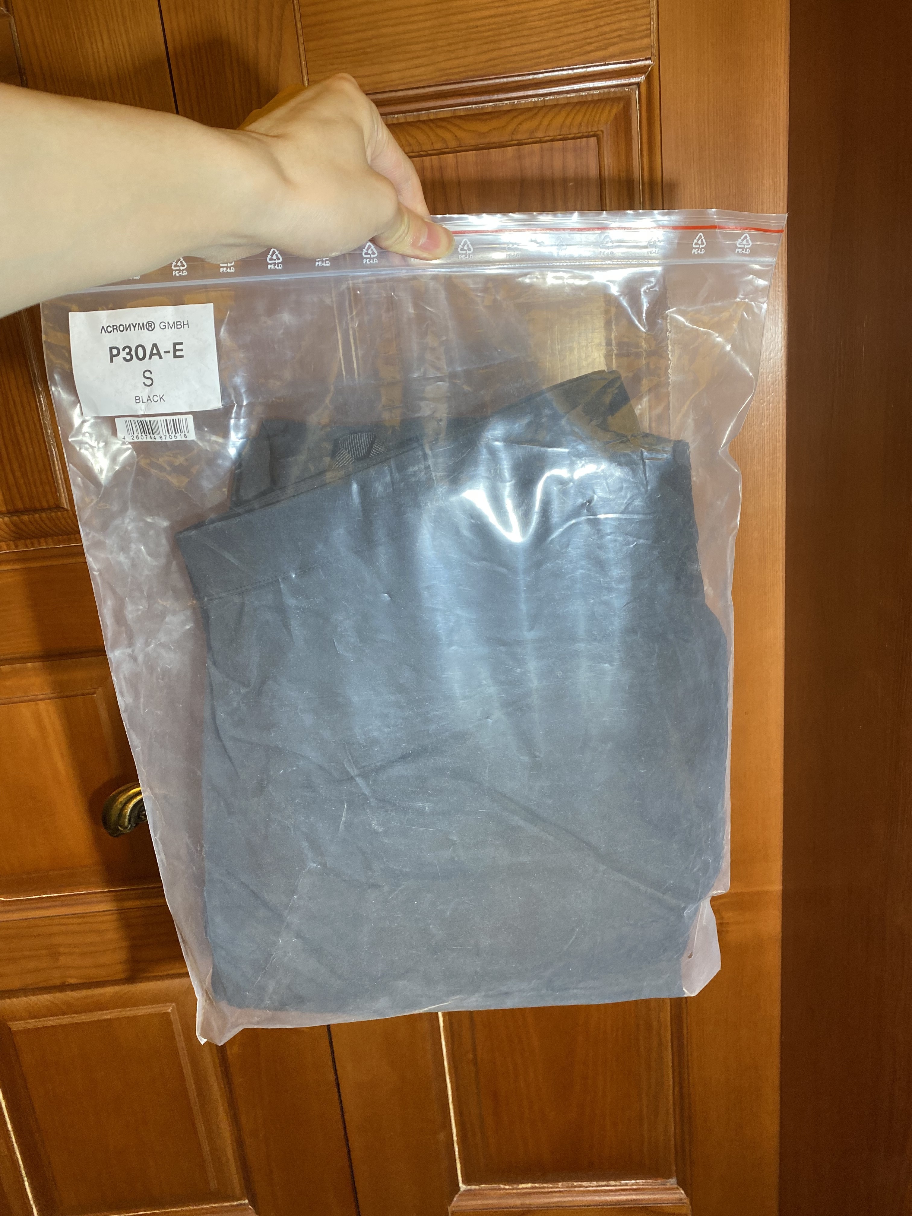 P30A-E Black Small - 2