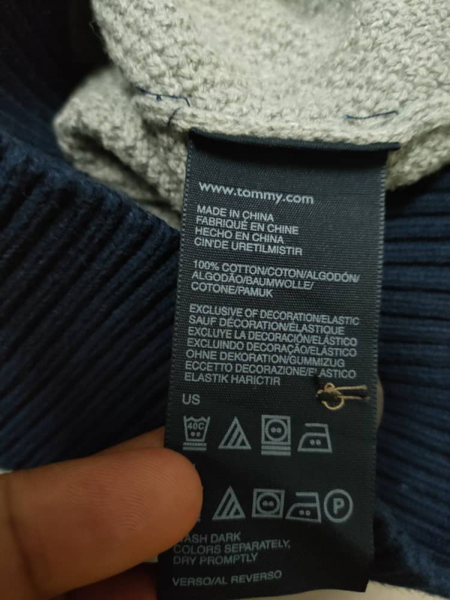 Tommy Hilfiger - Tommy Hilgiher Knitted Button Sweater - 3
